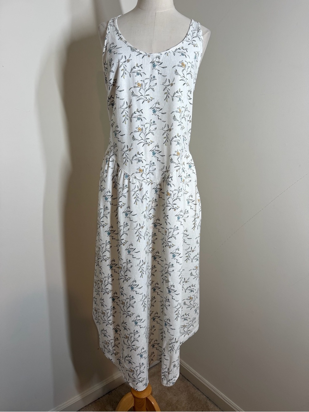 Universal Thread Sleeveless Floral Print Drop Waist - SZ L - A-Line Linen Dress